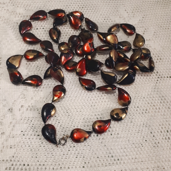 Necklaces & Bracelet - Picture 4 of 10